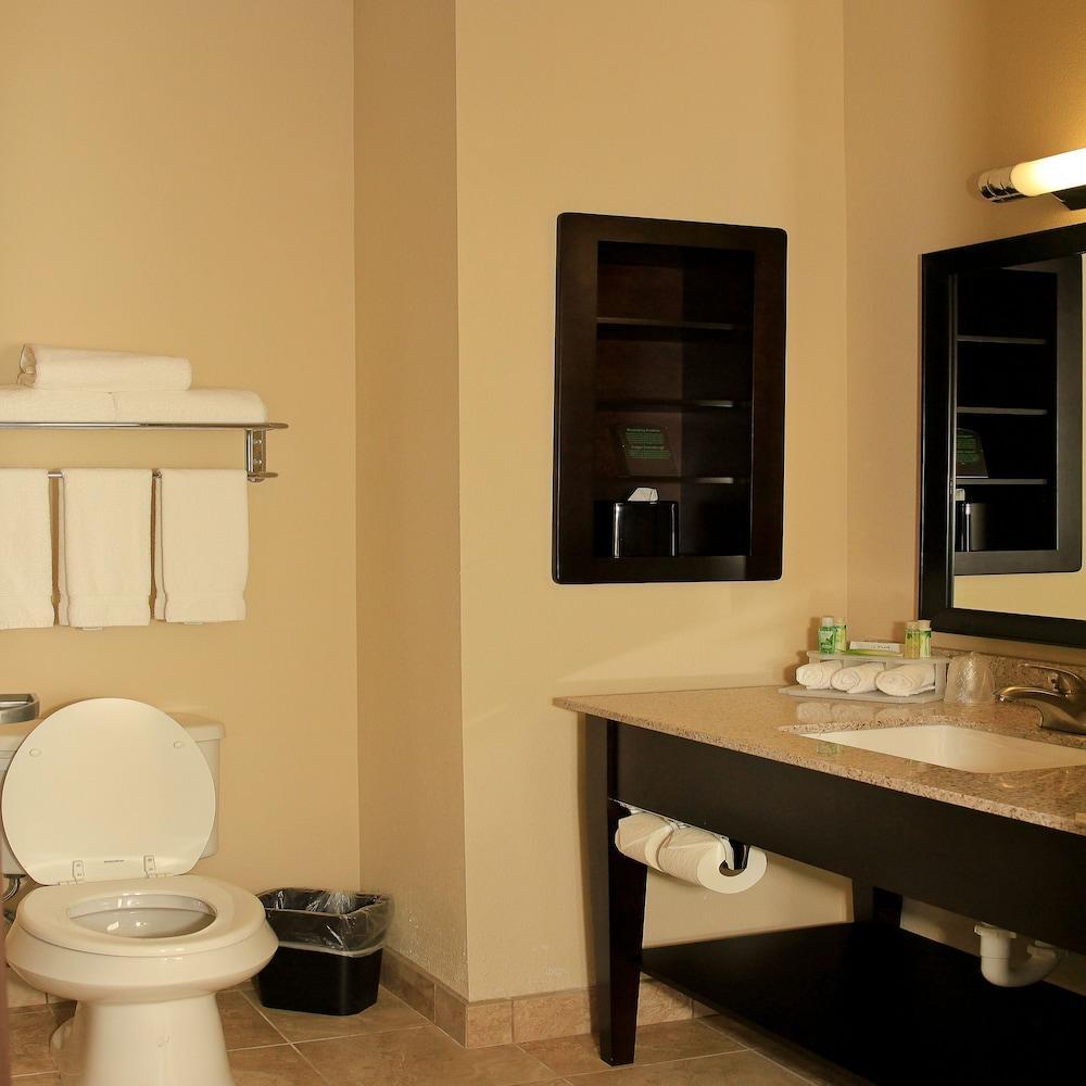 Holiday Inn Express Hotel & Suites Floresville By Ihg Dış mekan fotoğraf