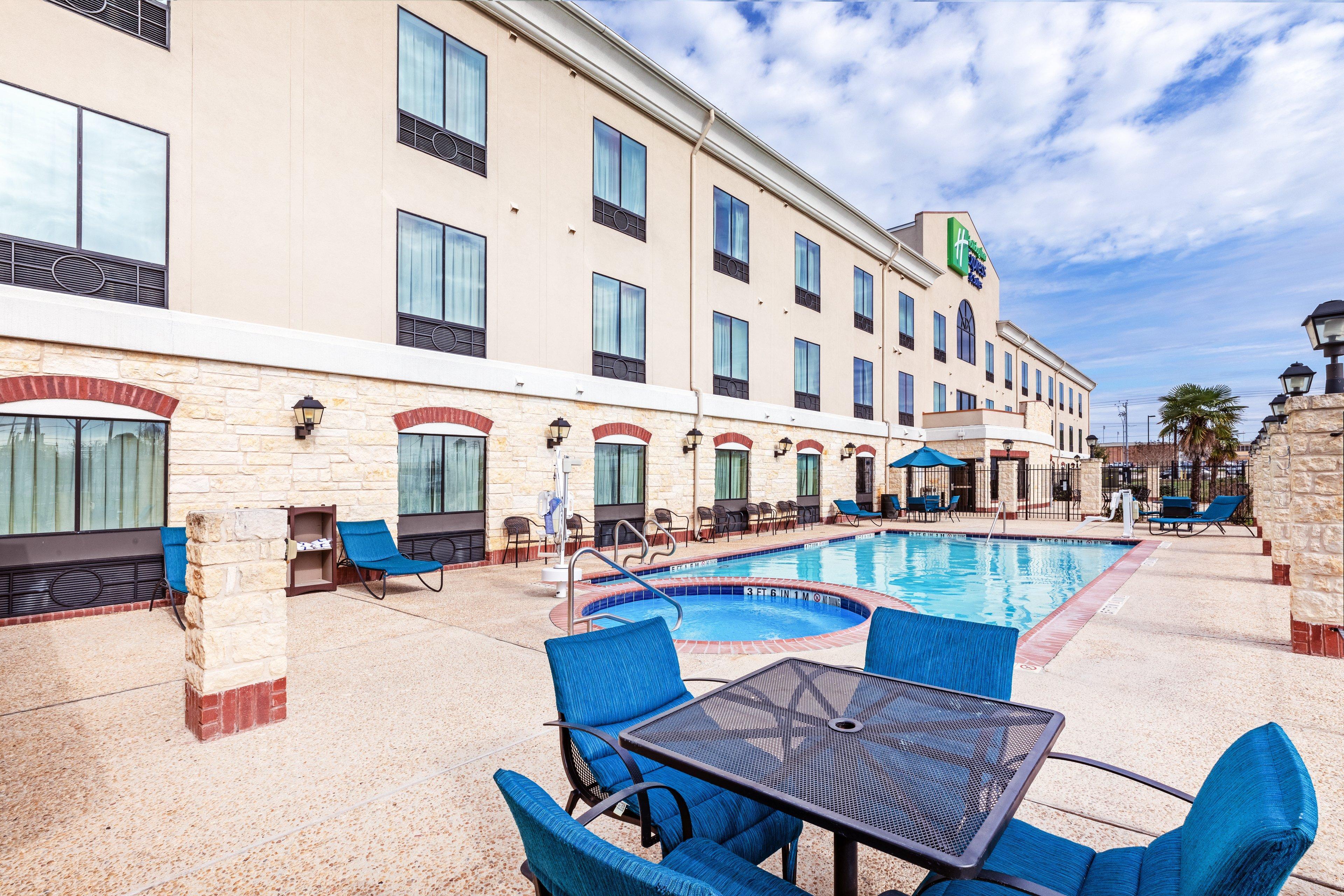 Holiday Inn Express Hotel & Suites Floresville By Ihg Dış mekan fotoğraf