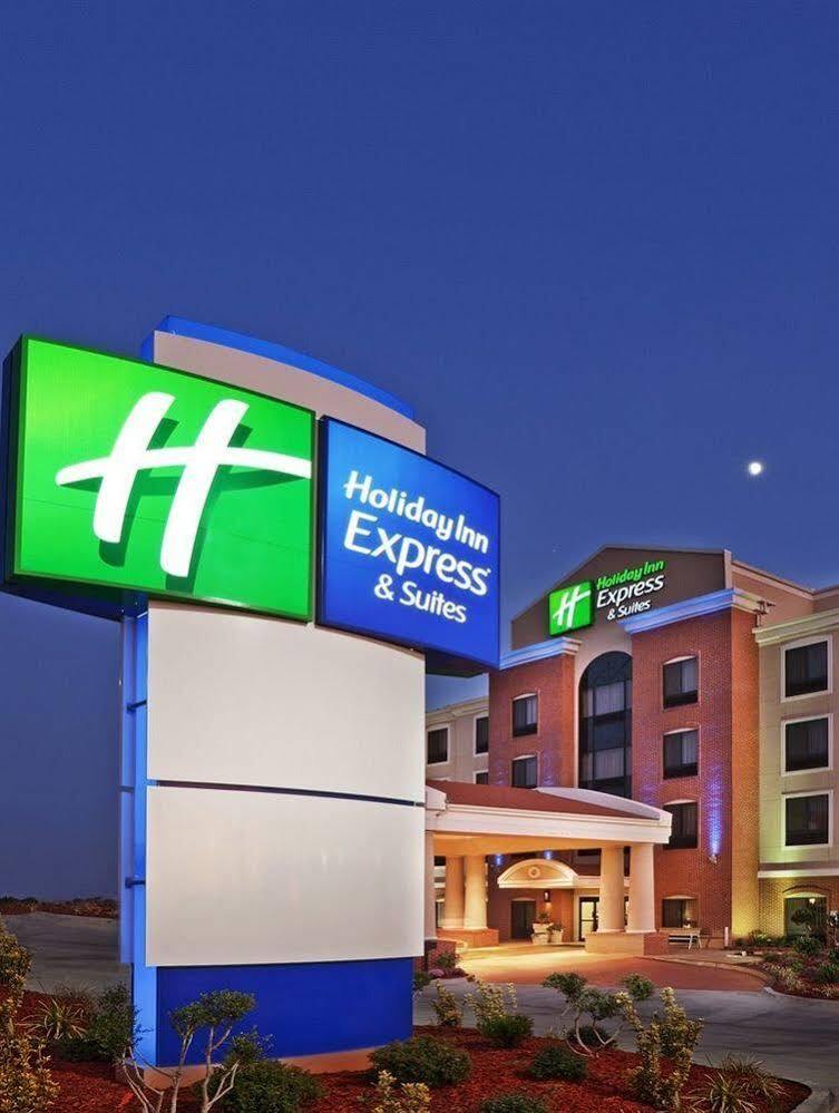 Holiday Inn Express Hotel & Suites Floresville By Ihg Dış mekan fotoğraf